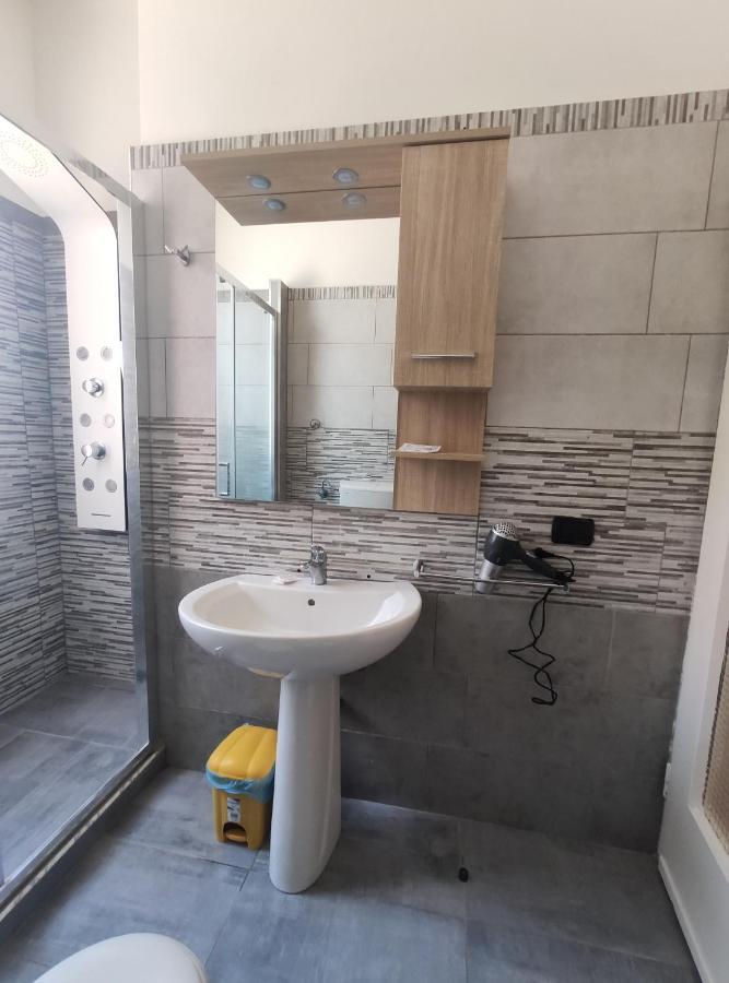 Appartamento C&Y Torelli 1 Novara Bagian luar foto