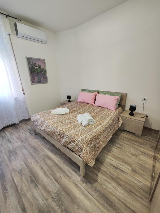 Appartamento C&Y Torelli 1 Novara Bagian luar foto