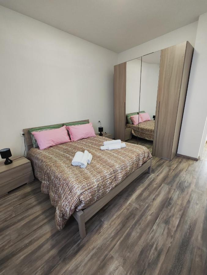 Appartamento C&Y Torelli 1 Novara Bagian luar foto
